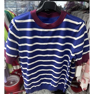 Sweter damski z krótkim rękawem