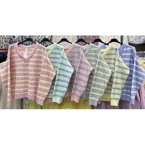 Sweter damski z dekoltem w serek - Produkt Włoski