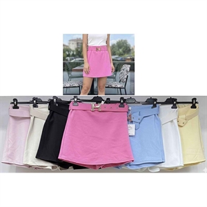 Szorty imitujące spódnicę - Produkt Włoski