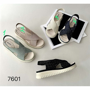 Sandały na koturnie  36-41