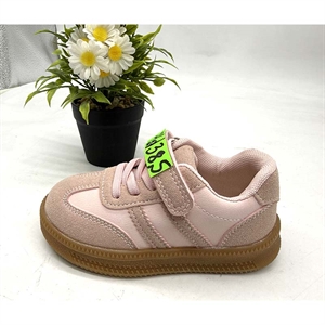 Buty sportowe dla dzieci 22-27
