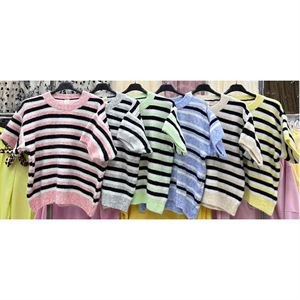 Sweter damski z krótkim rękawem - Produkt Włoski