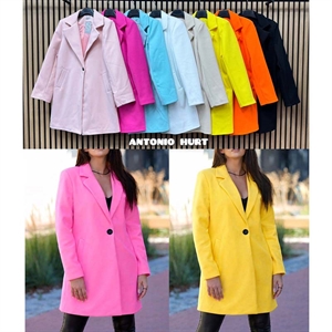 Płaszcz produkt Włoski