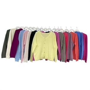 Sweter damski zapinany na guziki