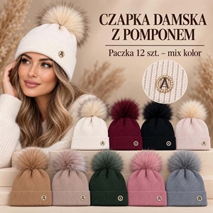 Czapka damska z pomponem