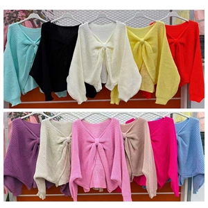 Sweter damski okrągły - Produkt Włoski