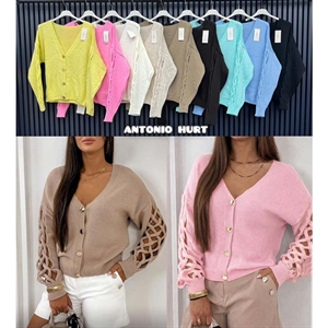 Sweter damski zapinany na guziki - Produkt Włoski