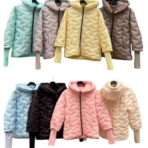 Kurtka damska -- produkt Włoski