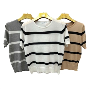 Sweter z krótkim rękawem