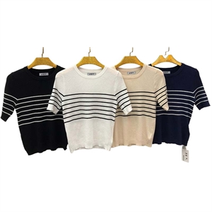 Sweter z krótkim rękawem