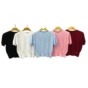 Sweter z krótkim rękawem