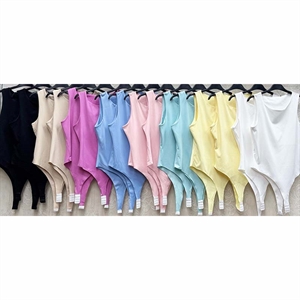 Body damskie bez rękawów produkt Włoski