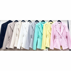 Marynarka damska produkt Włoski