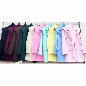 Płaszcz damski produkt Włoski