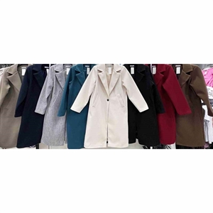 Płaszcz damski produkt Włoski