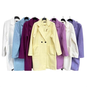 Płaszcz damski produkt Włoski