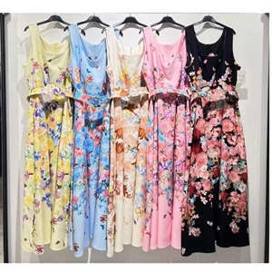 Sukienka damska z paskiem produkt Włoski