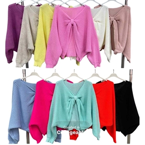 Sweter damski z dekoltem w serek