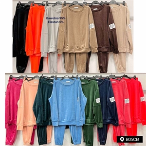 Komplet welurowy damski produkt Włoski