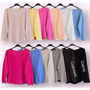 Sweter damski z dekoltem w serek