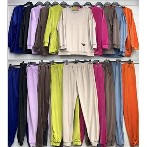 Komplet welurowy damski produkt Włoski