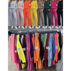 Komplet welurowy damski produkt Włoski