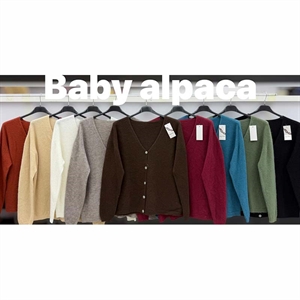 Sweter damski zapinany na guziki