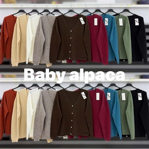 Sweter damski zapinany na guziki