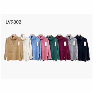 Sweter damski z golfem