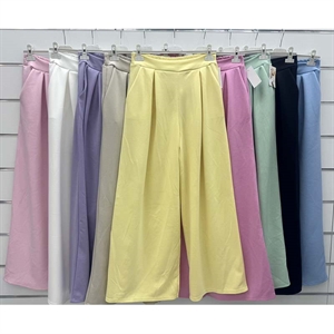 Spodnie szerokie nogawki produkt Włoski