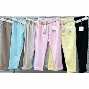 Spodnie damskie z paskiem produkt Włoski