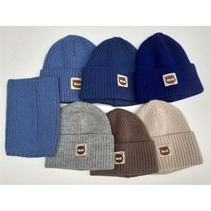 Komplet Czapka + Komin 42-44