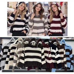 Sweter damski z kapturem