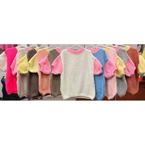 Sweter damski z krótkim rękawem - Produkt Włoski