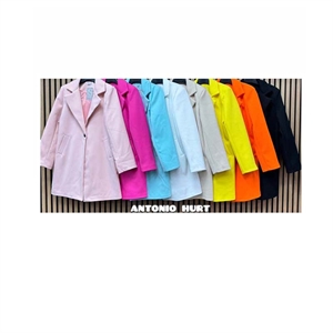 Płaszcz produkt Włoski