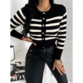 Sweter damski zapinany na guziki w paski