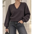 Sweter damski z dekoltem w serek produkt Turecki