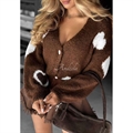 Sweter damski zapinany na guziki - Produkt Włoski