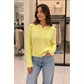 Sweter damski z dekoltem w serek